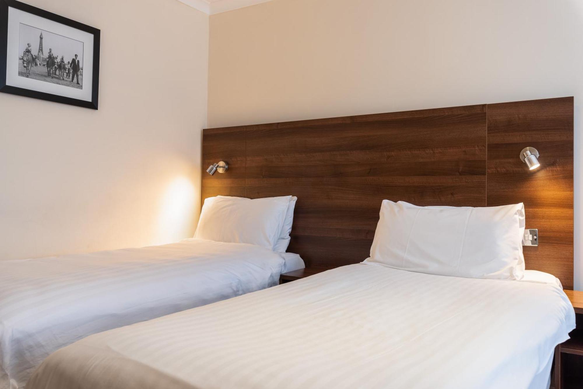 Best Western Carlton Hotel Блэкпул Номер фото