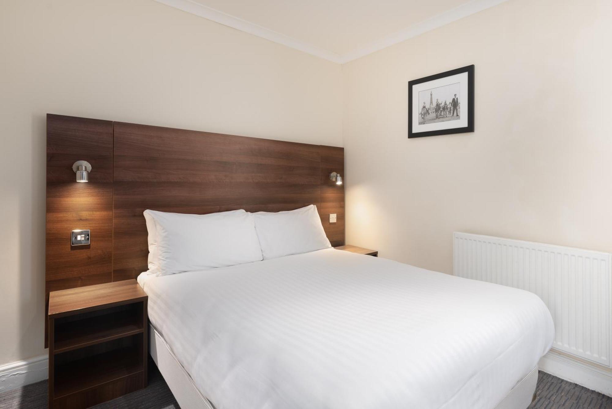 Best Western Carlton Hotel Блэкпул Номер фото